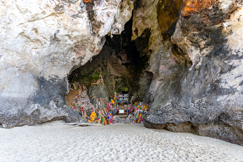 The,Cave,Of,At,Phra,Nang,Beach,In,Krabi.